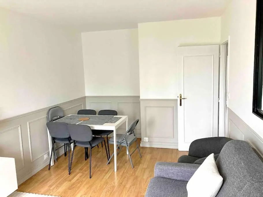 Le Daumesnil Apartment + Balcon 2Br 4/6Peoples Parijs